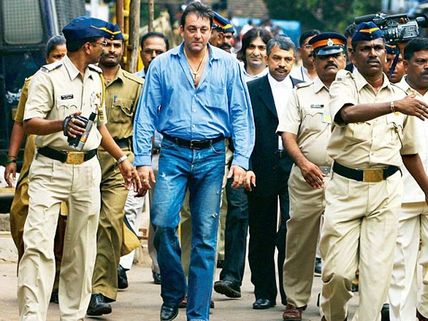 10 Important Things Ranbir Kapoor's Sanju Failed To Show In Sanjay Dutt's Life!