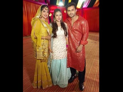 Shoaib Ibrahim’s Sister Saba Gets Trolled; Gives A Befitting Reply To The Haters!