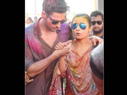 Sidharth Malhotra Treats Alia Bhatt RUDELY After Learning About Her Affair With Ranbir Kapoor! 