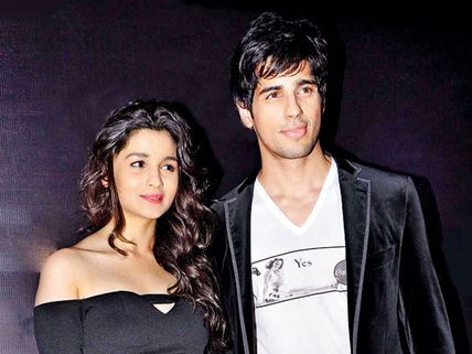 Not Jacqueline! Sidharth Malhotra Is Dating This Actress After His Break-up With Alia Bhatt
