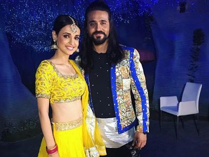  Sanaya Irani Says She's Jealous Of Co-Star Ashish Sharma! Read To Know Why