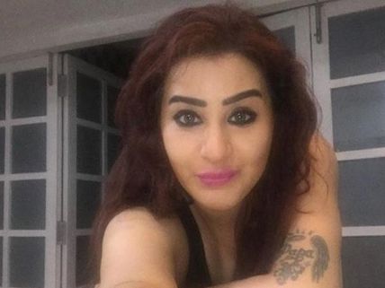 After Hina Khan, Shilpa Shinde Gets Trolled; Haters Post Nasty Comments On Her Picture!