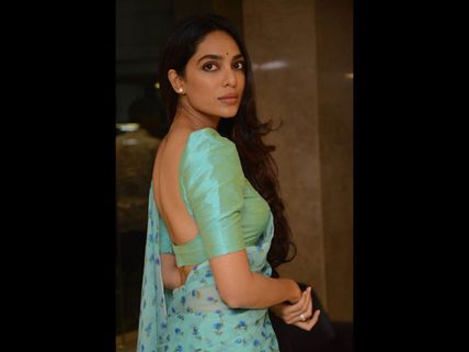After Being Trolled For 'Disrespecting' Mahesh Babu, Sobhita Dhulipala Hits Back Like A Boss