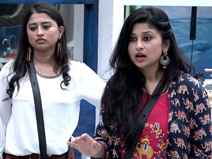 Bigg Boss 12: Fans Are Irritated With Saba & Somi; Call The Khan Sisters ‘Drama & Footage Queens’!