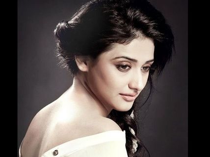   Ragini Khanna Says Heartbreaks & Empty Pockets Have Been Her Best Teachers