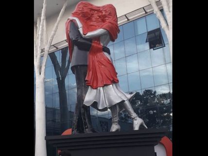 Kasautii Zindagi Kay Statue Of Love: Erica Fernandes & Parth’s 23-Ft Statue Unveiled In 10 Cities!