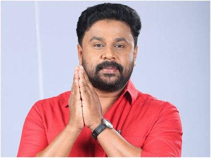 Dileep, Arun Gopy & Others Celebrate 1 Year Of Ramaleela With The Team Of Irupathiyonnam Noottandu!