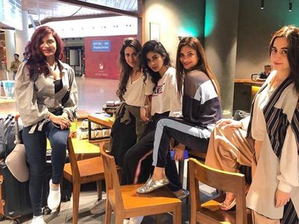  Mouni Roy Enjoys Pre-B'day Vacation In Istanbul With Besties Aashka, Sanjeeda & Sohanna! View Pics