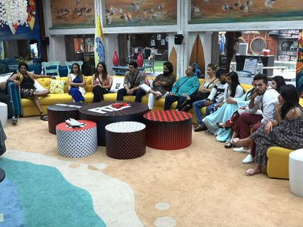 BB 12: Nomination Task Separates Anup & Jasleen; Deepak Goes Bald; 1 Jodis & 3 Celebs Nominated!