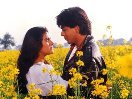 Shahrukh Khan Thanks Fans On 23 Years Of DDLJ: 'Your Love Has Kept Raj-Simran's Story Alive'