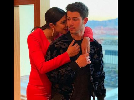 Listen Up TROLLS! Priyanka Chopra Reveals What Made Her Fall For Nick Jonas & How Age Doesn't Matter
