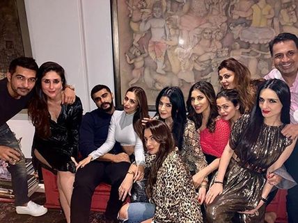Arjun Kapoor & Rumoured GF Malaika Arora Party Together & Their Cosy Picture Speak Volumes!
