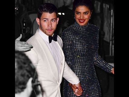 Priyanka & Nick To Give THIS Personalised Gift To The Guests Attending Their Wedding! View Picture