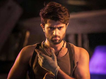 Taxiwala Box Office Collections (Day 1): The Vijay Deverakonda Starrer Makes A Good Opening!