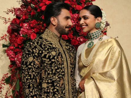 Deepika Padukone-Ranveer Singh Bengaluru Reception Pictures: The Wedding Glow Is All Over Their Face