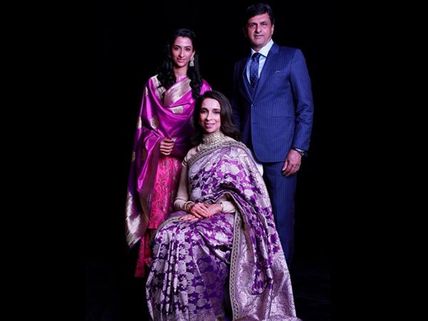 Deepika Padukone & Ranveer Singh: The Padukone's Pose For A Perfect Family Portrait