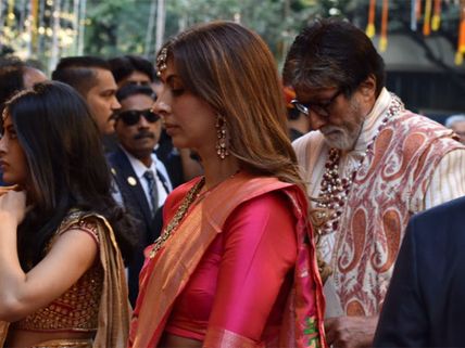 The Bachchans Arrive To Bless Isha Ambani & Anand Piramal On Their Wedding! View Pictures