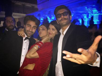 UNSEEN VIDEOS! Aishwarya Rai KISSES & HUGS Deepika Padukone While Dancing Like There's No Tomorrow