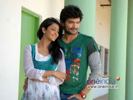 Diganth-Aindrita Wedding : Couple Gifts Midi Pickle- Rasgullas To The Guests; Festivities Begin