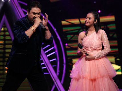 Indian Idol 10 Top 6 Contestants Create Record By Singing Non-stop Mash-up Of Kumar Sanu’s Songs!