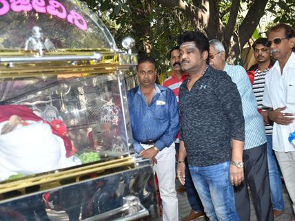 Loknath Death: Stars And Well-wishers Pay Their Last Respects To The Veteran Actor; View Pics