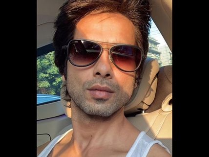 Shahid Kapoor SLAMS Stomach Cancer Rumours; Requests His Fans 'Not To Believe Random Stuff'