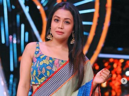 Post Break-up With Himansh Kohli, Neha Kakkar Breaks Down On Indian Idol 10 Sets!