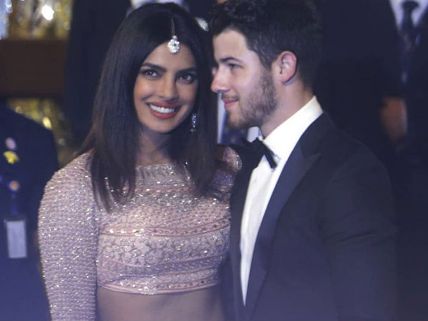 Priyanka Chopra-Nick Jonas' Mumbai Reception Invite Is Out & We're Pretty Excited!