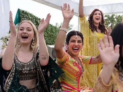 Parineeti Chopra Welcomes Nick 'Jiju' To The Family, Sophie Turner Steals The Show!