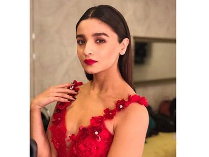 Alia Bhatt’s Epic Reply To Fan When Asked If She Can Be Called ‘Alia Kapoor’!