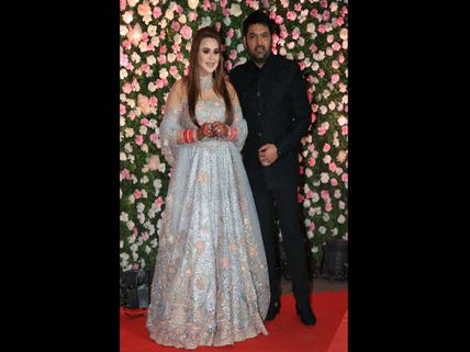 Kapil & Ginni's Mumbai Reception First Look Revealed; It’s Raining Stars! VIEW PICS 