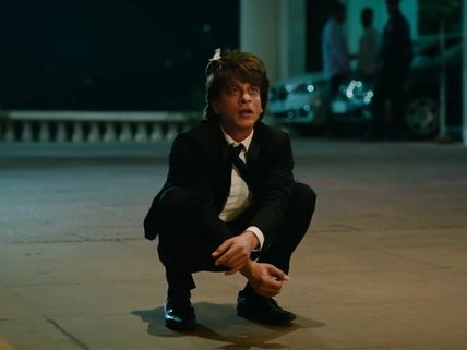Zero FIRST DAY (Friday) Box Office Collection: This SRK Film Mints Rs. 20.14 Crores On Day 1!