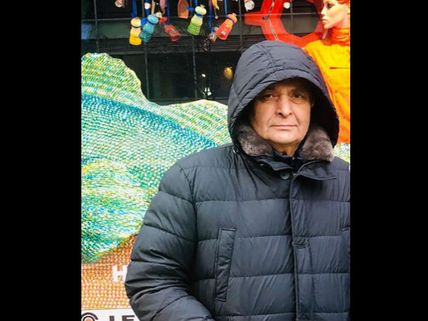 Rishi Kapoor Finally Gives An Update On His Health Status