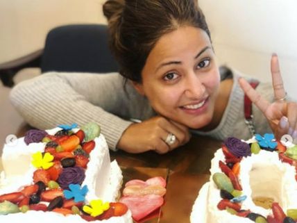 Hina Khan Completes 10 Glorious Years In The Television Industry; Fans Congratulate Her!