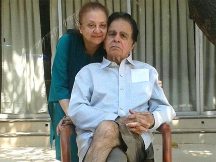 Dilip Kumar & Saira Banu Slap Rs. 200 Crore Defamation Notice On A Mumbai Builder!