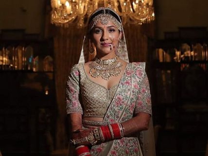 Neeti Mohan’s Thank You Note To Her Friends Post Her Wedding Will Make You Go ‘Aww’!