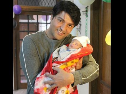 Anas Rashid Shares His Baby Girl’s Picture; Says Aayat Has Brought A Lot Of Happiness In His Life!