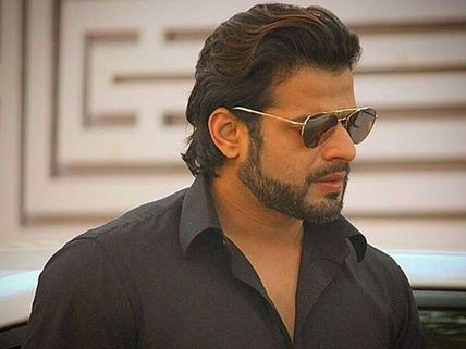 Yeh Hai Mohabbatein’s Karan Patel Takes A Dig At Pakistan's Decision To Boycott Indian Films!