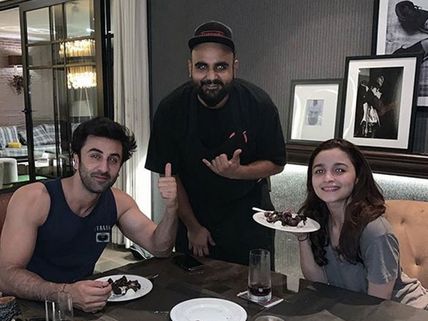 Ranbir Kapoor & Alia Bhatt's Valentine's Date Will Make You Go Green With Envy! [SEE PICTURE]