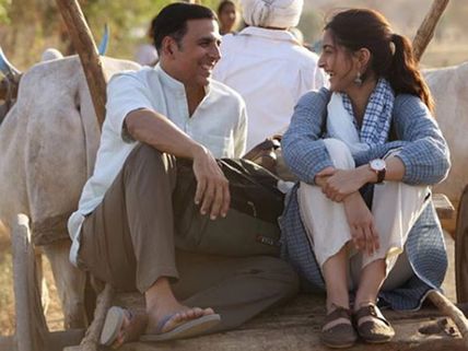 Akshay Kumar, Twinkle Khanna And Sonam Kapoor Celebrate One Year Of Padman In THIS Way!
