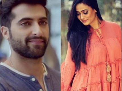 Shweta Tiwari To Star Opposite Akshay Oberoi In Her Digital Debut!