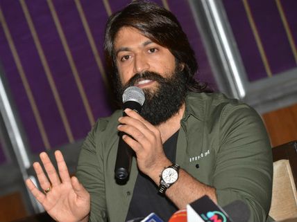 Is Yash's Life At Risk Following The Supari Issue? Comments On Industry People Threatening Him!