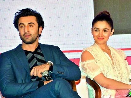 Ranbir Kapoor & Alia Bhatt To Get Married Soon; Rishi Kapoor To Fix The Wedding Date