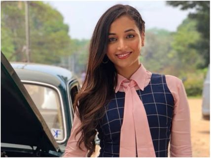 KGF 2 Beauty Srinidhi Shetty Reveals Her Phone Number On Social Media Site! Drives Fans Crazy