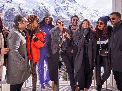 Sonam Kapoor Puts Rumours About Not Approving Arjun-Malaika's Relationship To Rest With This Pic!