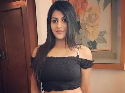 Yashika Anand Talks About Love Failures; Reveals How She Deals With Her Break-ups