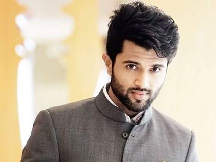 Vijay Deverakonda Responsible For Dear Comrade Being Delayed? Shocking Deets Inside 