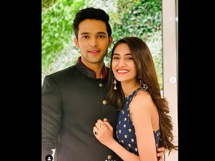 Erica Fernandes Has THIS To Say About Dating Rumours With Parth Samthaan!