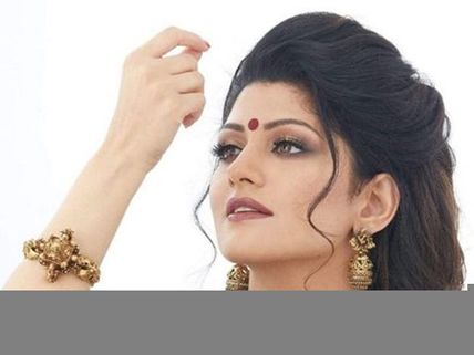 Radhika Says Marrying This Politician Was Her Fate; She's Happy & Has No Regrets!