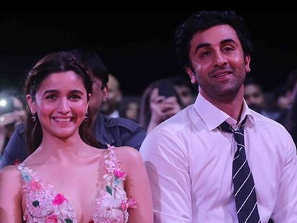 Alia Bhatt-Ranbir Kapoor's Roka In April? Actress Reacts To Reports!
